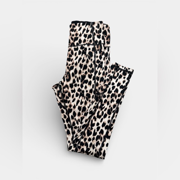 Victoria's Secret Pants - Victoria's Secret Leopard Print Leggings
